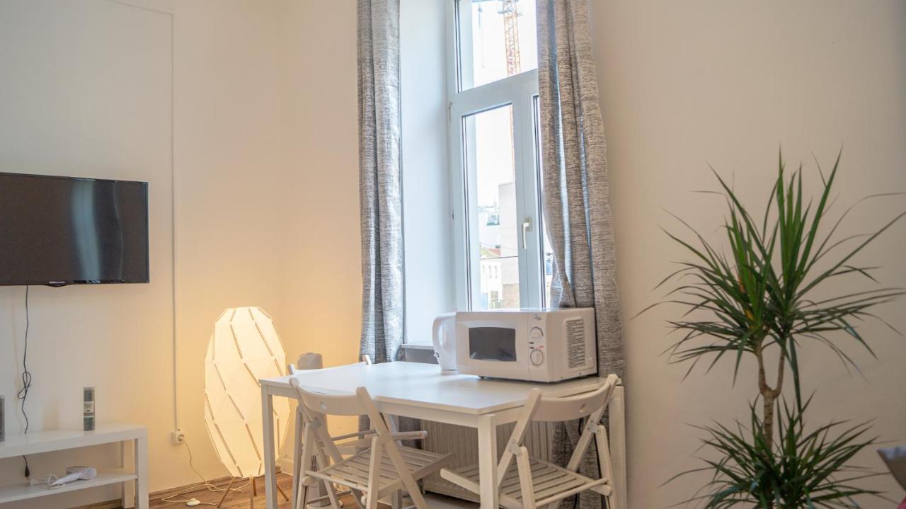 Spacious Shared Apartment Schoenbrunn Βιέννη Εξωτερικό φωτογραφία