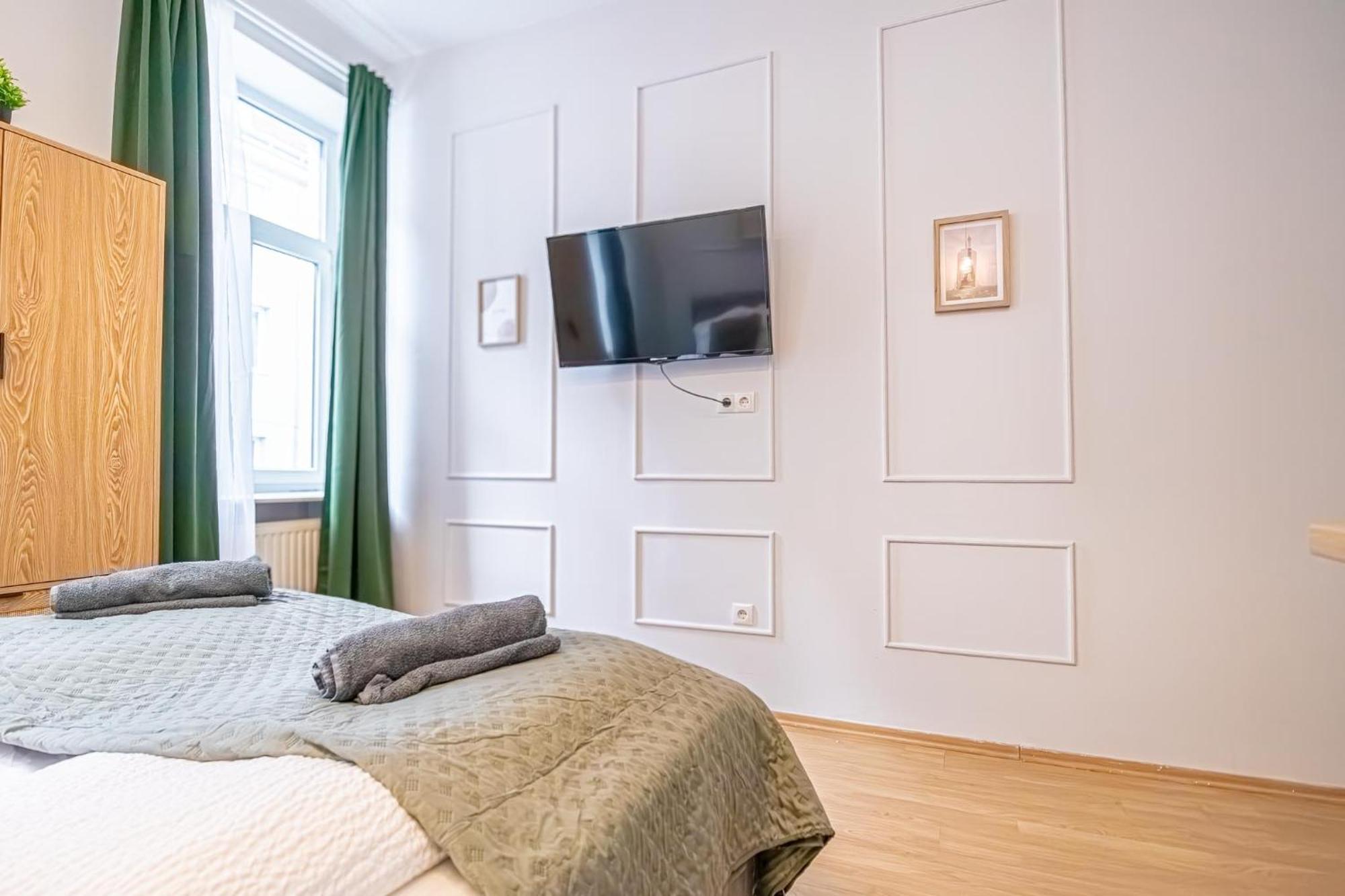 Spacious Shared Apartment Schoenbrunn Βιέννη Εξωτερικό φωτογραφία