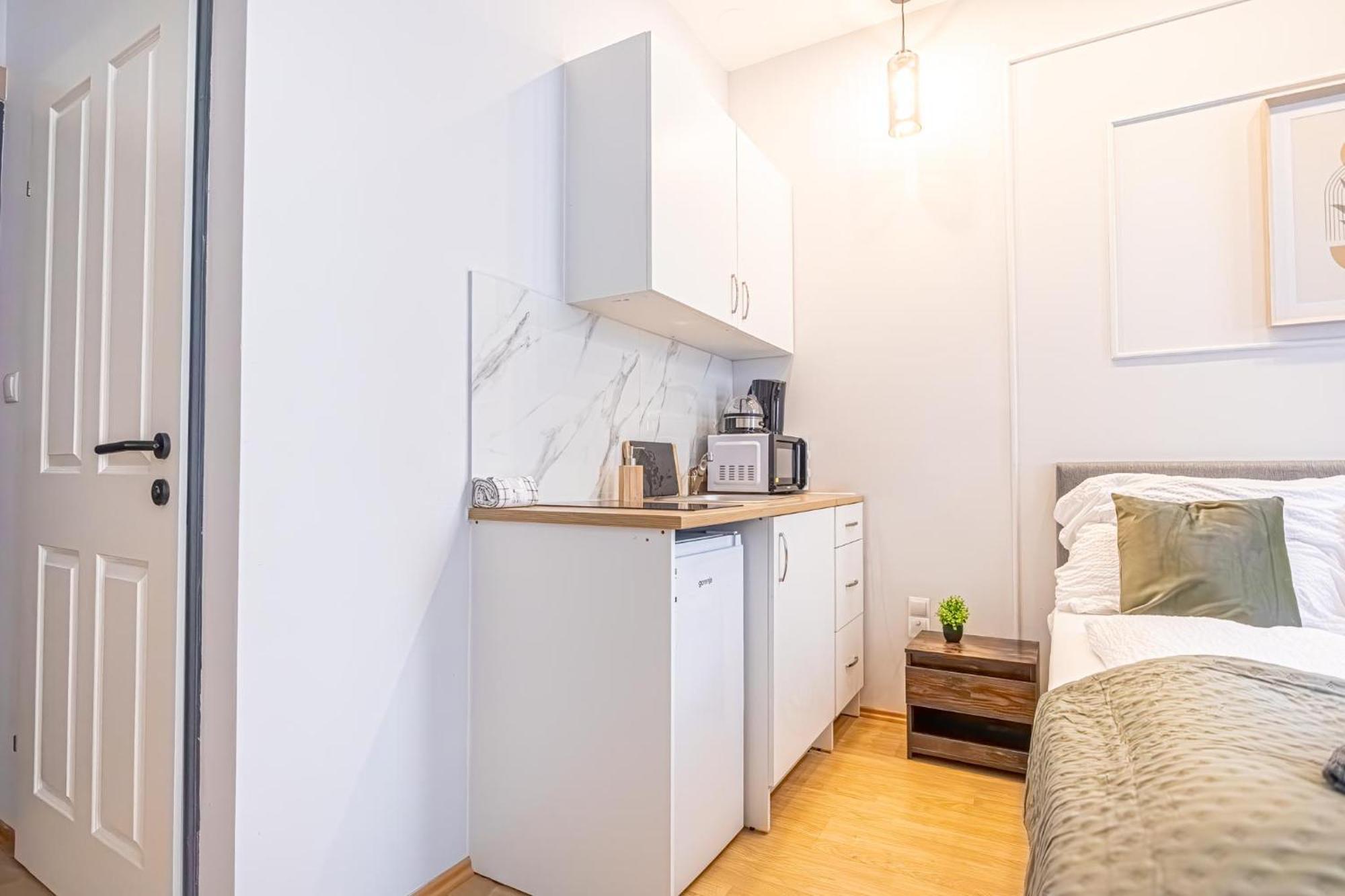Spacious Shared Apartment Schoenbrunn Βιέννη Εξωτερικό φωτογραφία