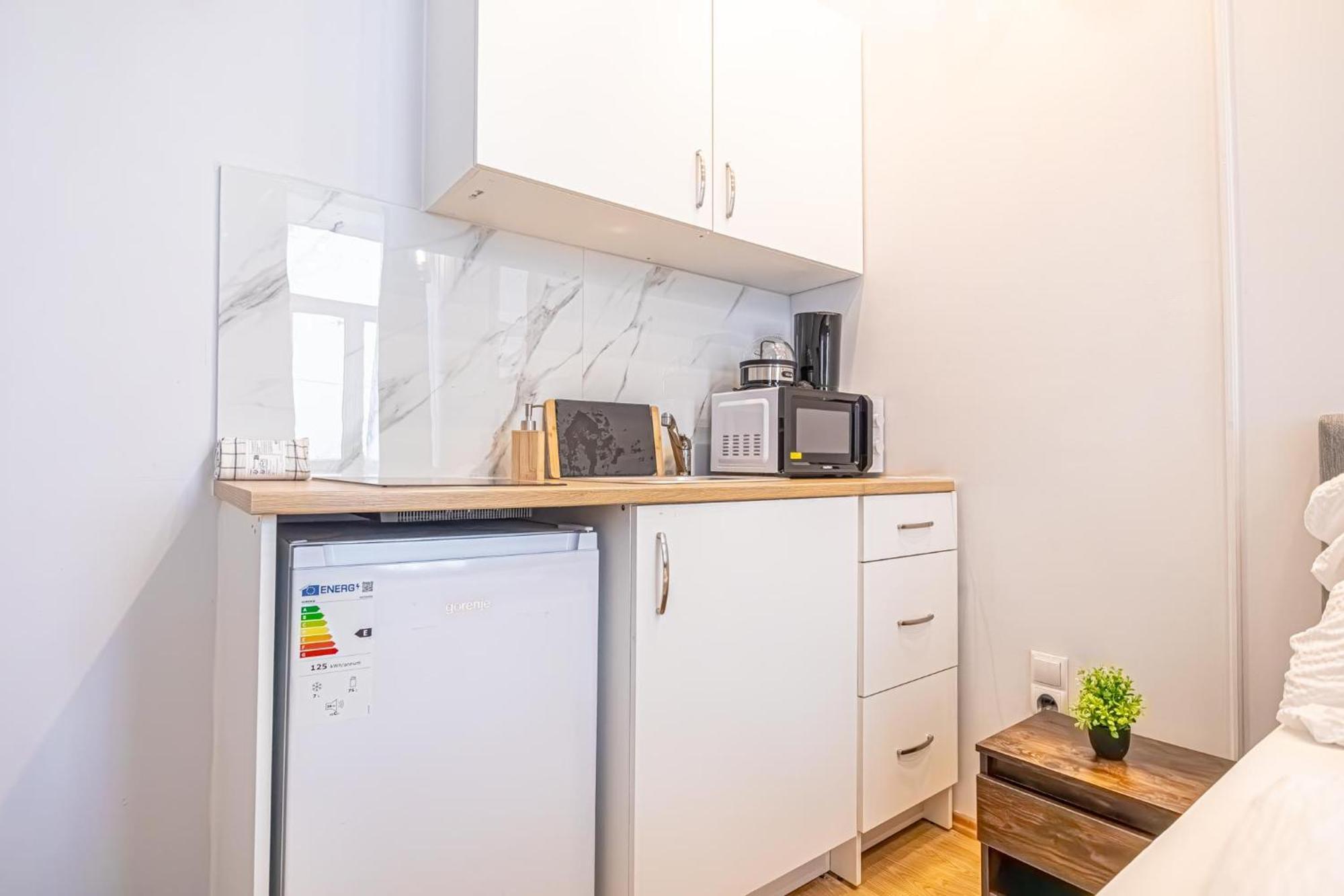 Spacious Shared Apartment Schoenbrunn Βιέννη Εξωτερικό φωτογραφία