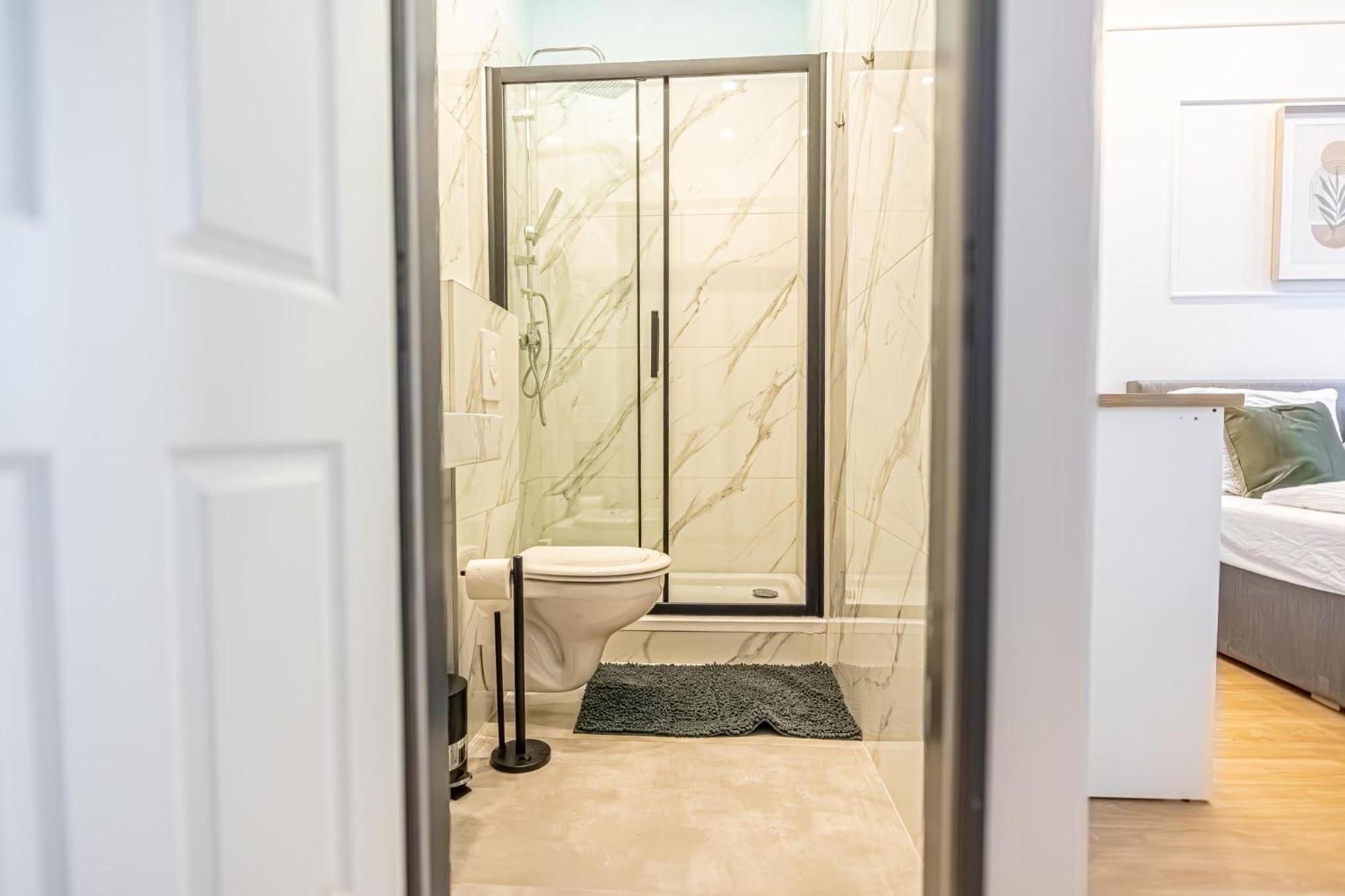 Spacious Shared Apartment Schoenbrunn Βιέννη Εξωτερικό φωτογραφία
