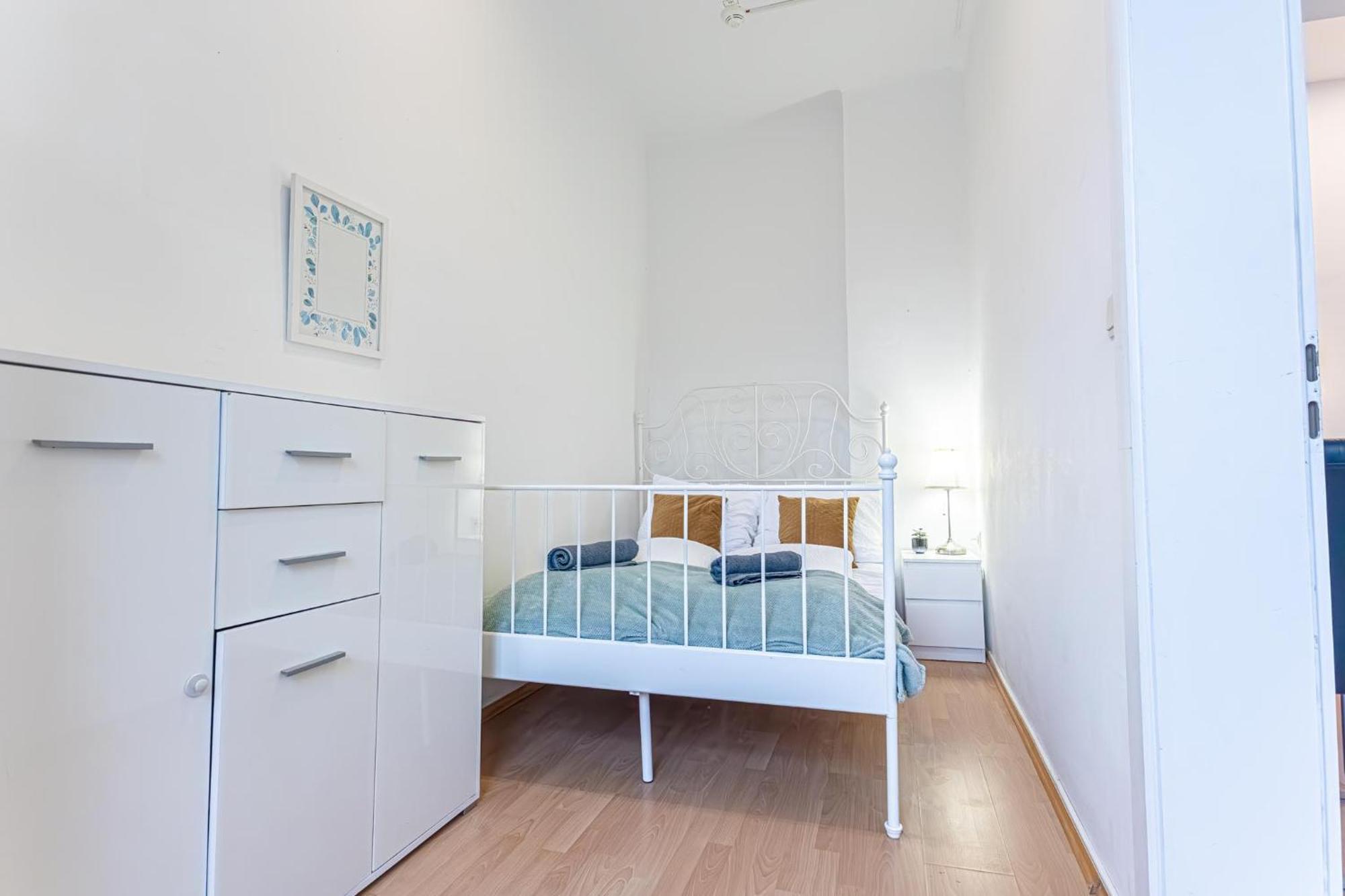 Spacious Shared Apartment Schoenbrunn Βιέννη Εξωτερικό φωτογραφία